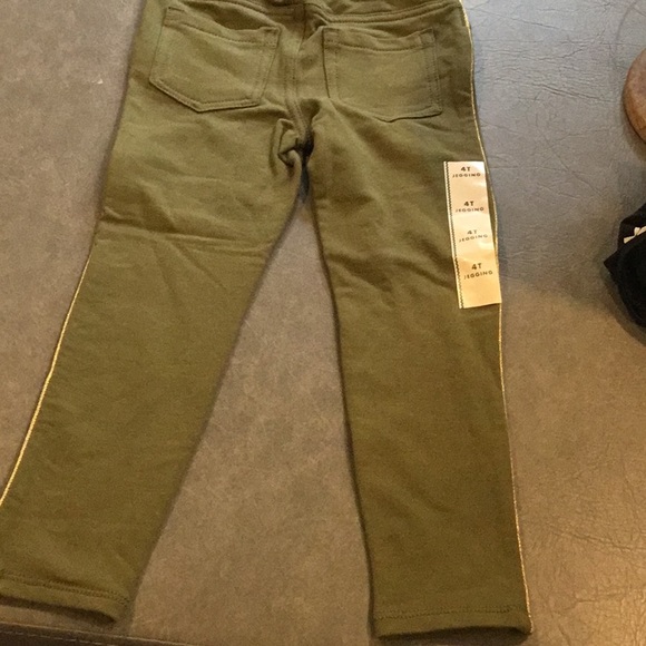 CAT AND JACK PANTS GREEN COLOR - Picture 5 of 8